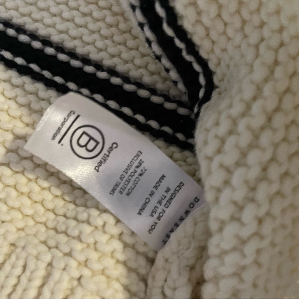 DownEast Cream and Black Knit Sweater - Picture 4 of 4